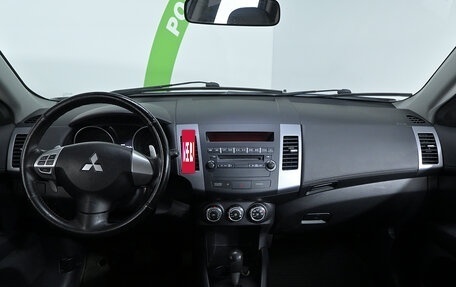 Mitsubishi Outlander III рестайлинг 3, 2011 год, 1 040 000 рублей, 8 фотография