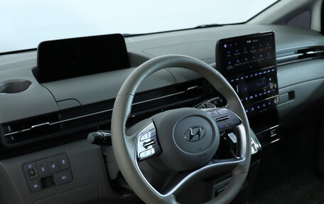 Hyundai Staria, 2021 год, 4 500 000 рублей, 13 фотография