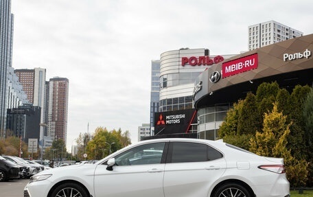 Toyota Camry, 2021 год, 3 198 000 рублей, 6 фотография