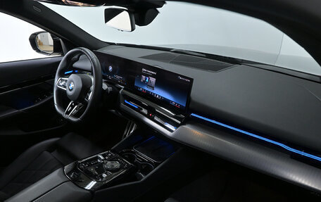 BMW 5 серия, 2024 год, 7 490 000 рублей, 9 фотография