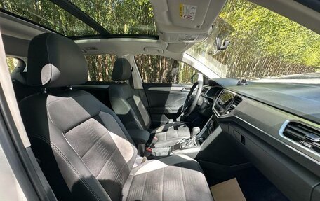 Volkswagen T-Roc I, 2022 год, 1 700 000 рублей, 13 фотография