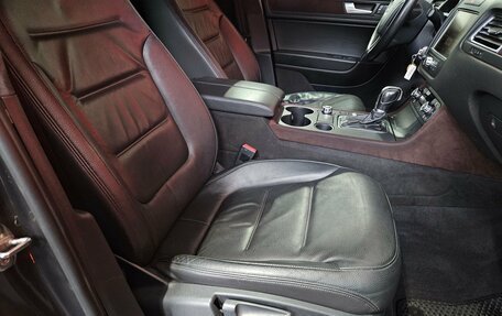 Volkswagen Touareg III, 2011 год, 1 550 000 рублей, 12 фотография