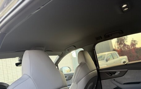Audi Q7, 2024 год, 11 000 000 рублей, 10 фотография
