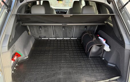 Audi Q7, 2024 год, 11 000 000 рублей, 14 фотография