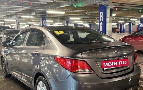 Hyundai Solaris II рестайлинг, 2015 год, 500 000 рублей, 4 фотография