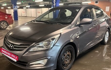 Hyundai Solaris II рестайлинг, 2015 год, 500 000 рублей, 5 фотография