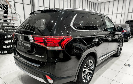 Mitsubishi Outlander III рестайлинг 3, 2015 год, 2 220 000 рублей, 6 фотография