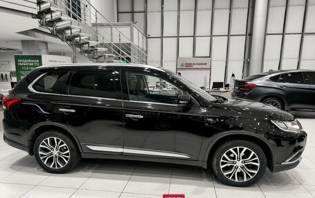 Mitsubishi Outlander III рестайлинг 3, 2015 год, 2 220 000 рублей, 5 фотография