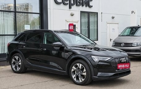 Audi e-tron I, 2020 год, 3 940 000 рублей, 2 фотография