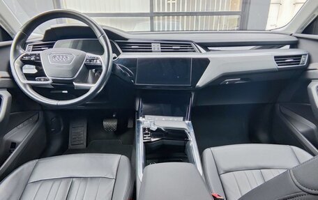 Audi e-tron I, 2020 год, 3 940 000 рублей, 16 фотография
