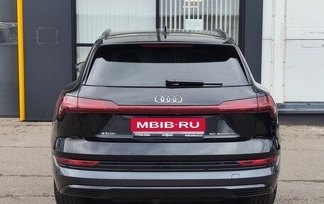 Audi e-tron I, 2020 год, 3 940 000 рублей, 7 фотография
