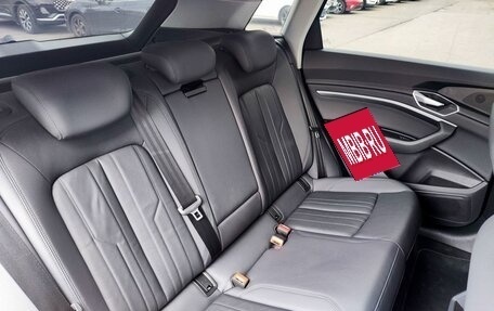 Audi e-tron I, 2020 год, 3 940 000 рублей, 14 фотография