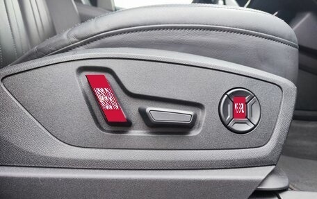 Audi e-tron I, 2020 год, 3 940 000 рублей, 15 фотография