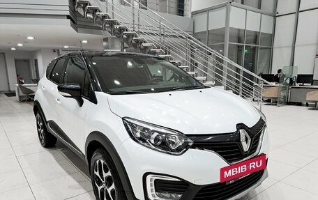 Renault Kaptur I рестайлинг, 2017 год, 899 000 рублей, 3 фотография