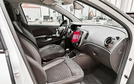 Renault Kaptur I рестайлинг, 2017 год, 899 000 рублей, 13 фотография