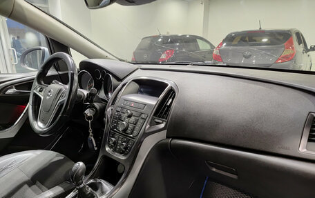 Opel Astra J, 2011 год, 495 000 рублей, 15 фотография