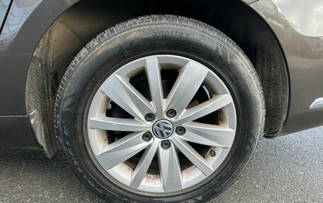 Volkswagen Passat B7, 2012 год, 1 219 000 рублей, 12 фотография
