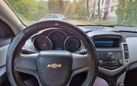 Chevrolet Cruze II, 2010 год, 300 000 рублей, 7 фотография