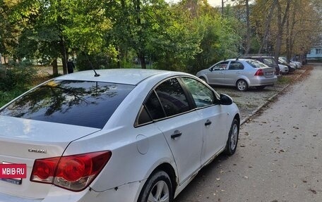Chevrolet Cruze II, 2010 год, 300 000 рублей, 4 фотография