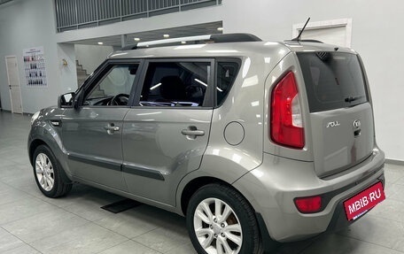 KIA Soul I рестайлинг, 2013 год, 820 000 рублей, 5 фотография
