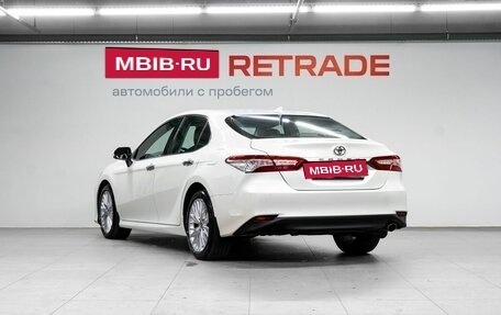 Toyota Camry, 2018 год, 3 049 000 рублей, 8 фотография
