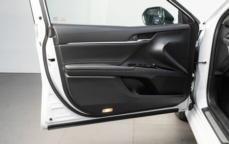 Toyota Camry, 2018 год, 3 049 000 рублей, 11 фотография