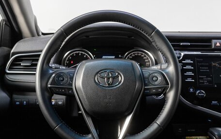 Toyota Camry, 2018 год, 3 049 000 рублей, 22 фотография