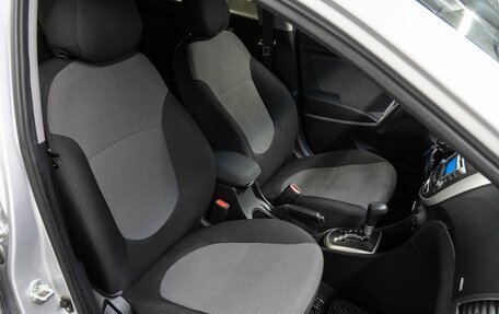 Hyundai Solaris II рестайлинг, 2012 год, 820 000 рублей, 16 фотография