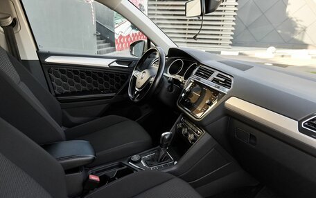 Volkswagen Tiguan II, 2020 год, 2 650 000 рублей, 6 фотография