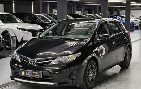 Toyota Auris II, 2013 год, 1 290 000 рублей, 3 фотография