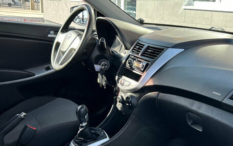 Hyundai Solaris II рестайлинг, 2012 год, 760 000 рублей, 13 фотография