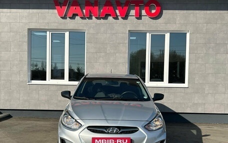 Hyundai Solaris II рестайлинг, 2012 год, 760 000 рублей, 2 фотография