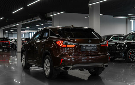 Lexus RX IV рестайлинг, 2017 год, 3 800 000 рублей, 4 фотография