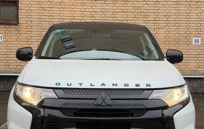 Mitsubishi Outlander III рестайлинг 3, 2022 год, 2 550 000 рублей, 1 фотография