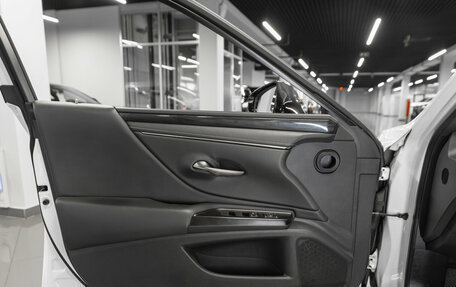 Lexus ES VII, 2020 год, 3 590 000 рублей, 14 фотография