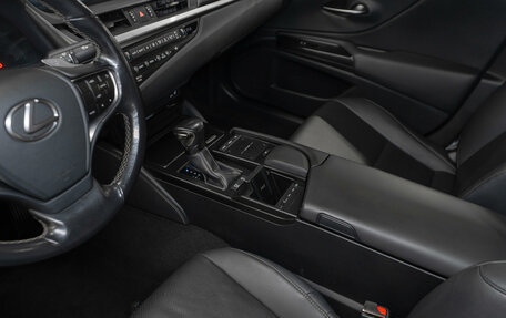 Lexus ES VII, 2020 год, 3 590 000 рублей, 13 фотография