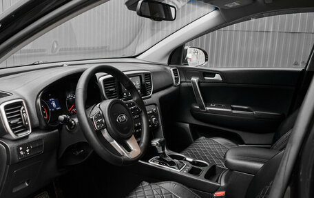 KIA Sportage IV рестайлинг, 2018 год, 2 340 000 рублей, 9 фотография