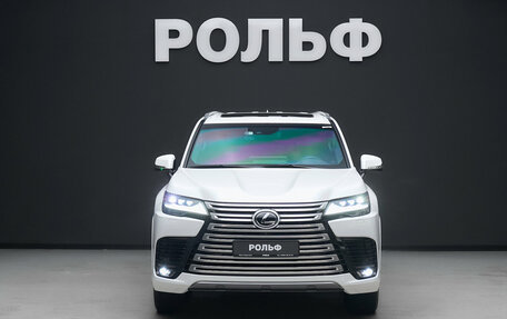 Lexus LX, 2022 год, 16 000 000 рублей, 2 фотография