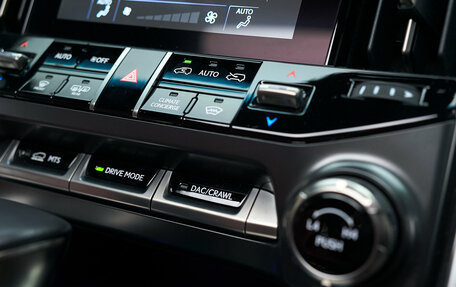 Lexus LX, 2022 год, 16 000 000 рублей, 26 фотография
