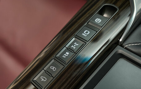 Lexus LX, 2022 год, 16 000 000 рублей, 32 фотография