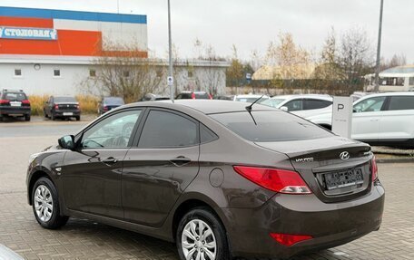 Hyundai Solaris II рестайлинг, 2015 год, 1 050 000 рублей, 5 фотография