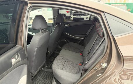 Hyundai Solaris II рестайлинг, 2015 год, 1 050 000 рублей, 13 фотография