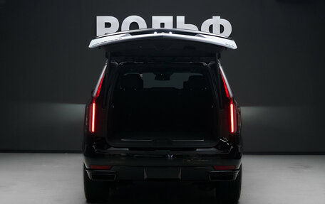 Cadillac Escalade V, 2023 год, 14 000 000 рублей, 18 фотография