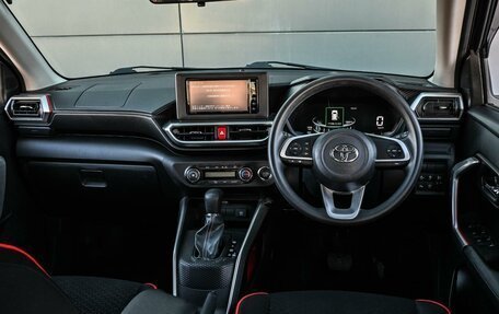 Toyota Raize I, 2020 год, 1 849 000 рублей, 6 фотография