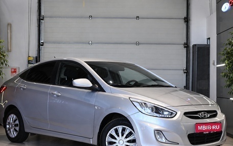Hyundai Solaris II рестайлинг, 2013 год, 595 000 рублей, 1 фотография