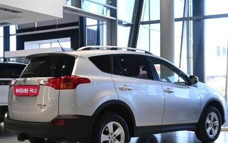 Toyota RAV4, 2013 год, 1 675 000 рублей, 5 фотография