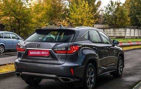 Lexus RX IV рестайлинг, 2019 год, 4 099 777 рублей, 6 фотография