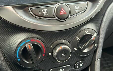 Hyundai Solaris II рестайлинг, 2013 год, 849 000 рублей, 24 фотография