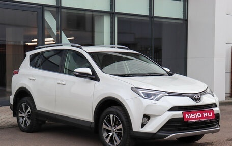 Toyota RAV4, 2015 год, 2 250 000 рублей, 3 фотография
