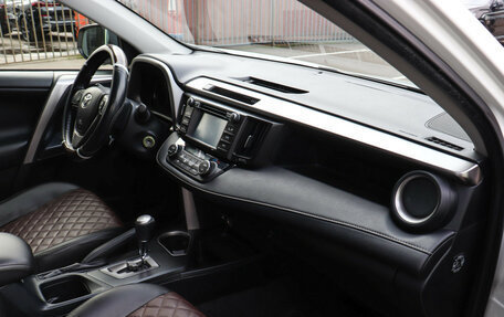 Toyota RAV4, 2015 год, 2 250 000 рублей, 8 фотография